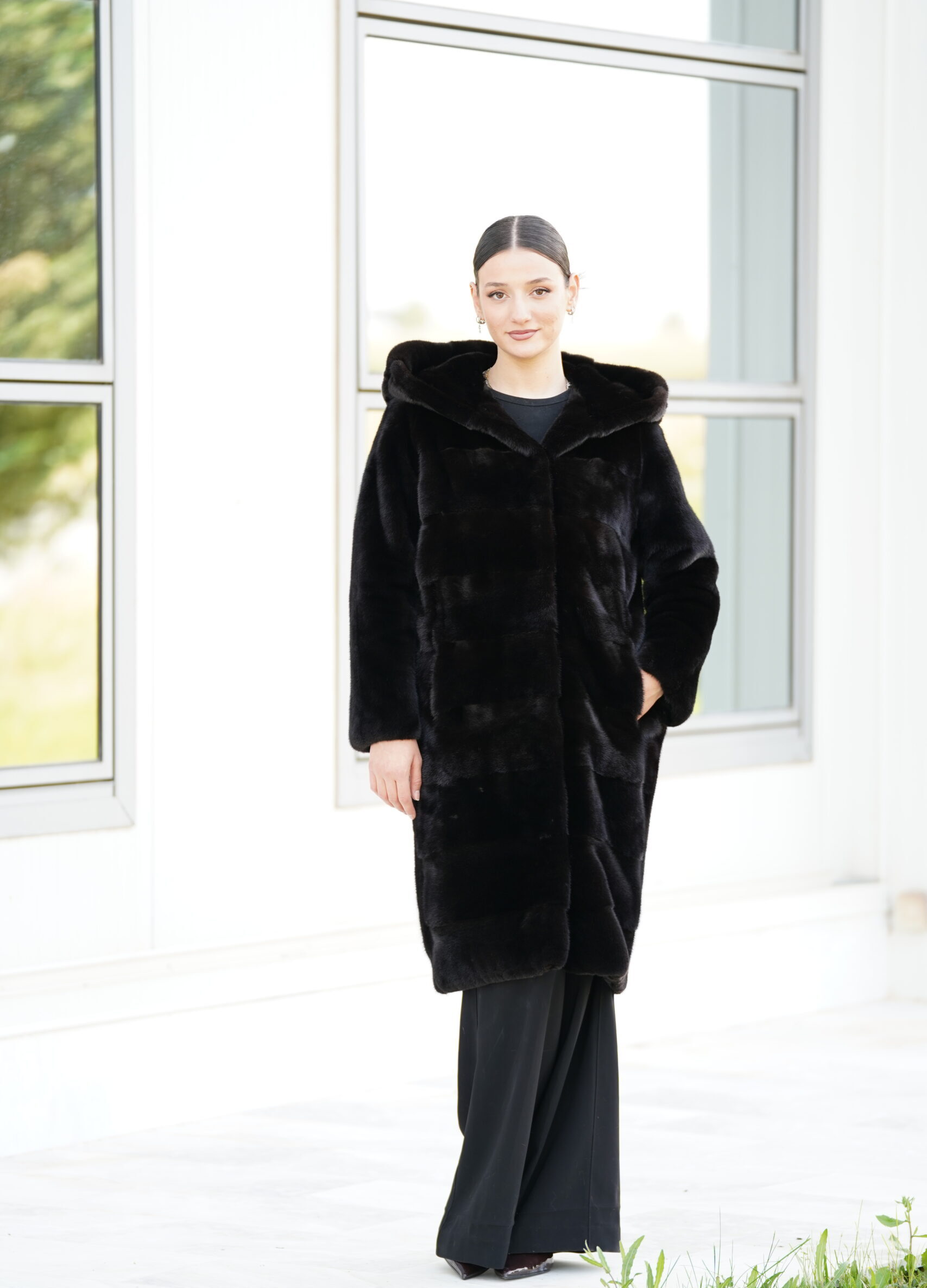 Elevate Your Winter Wardrobe with Real Mink Blackglama Fur Coat, Women’s Elegant Outerwear