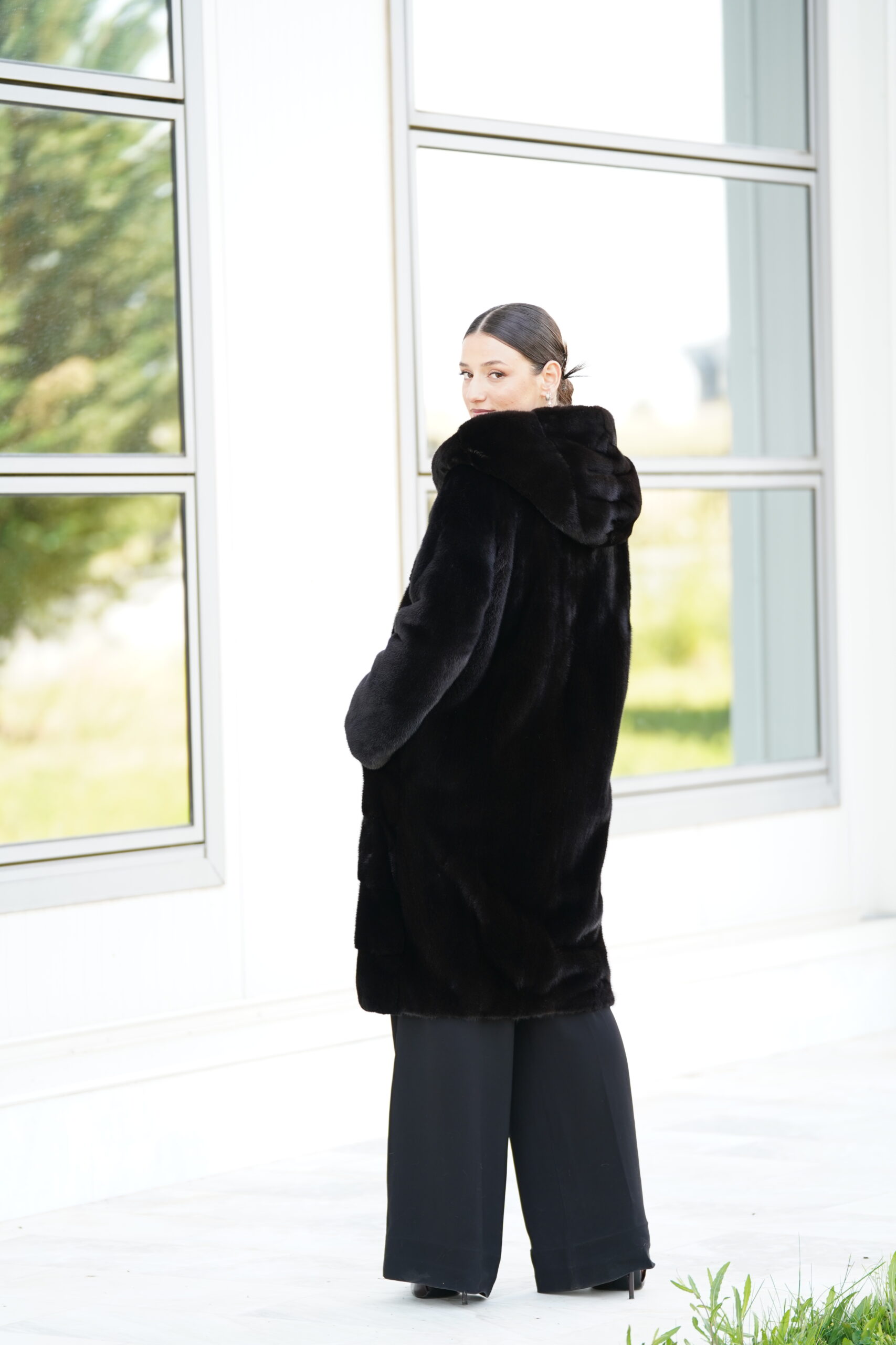 Elevate Your Winter Wardrobe with Real Mink Blackglama Fur Coat, Women’s Elegant Outerwear - Image 4