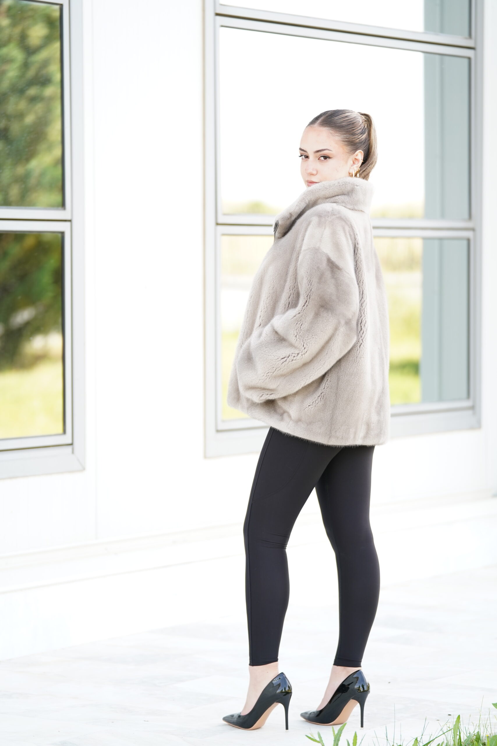 Elevate Your Winter Wardrobe with Real Mink Fur Coat, Women’s Elegant Outerwear - Image 5