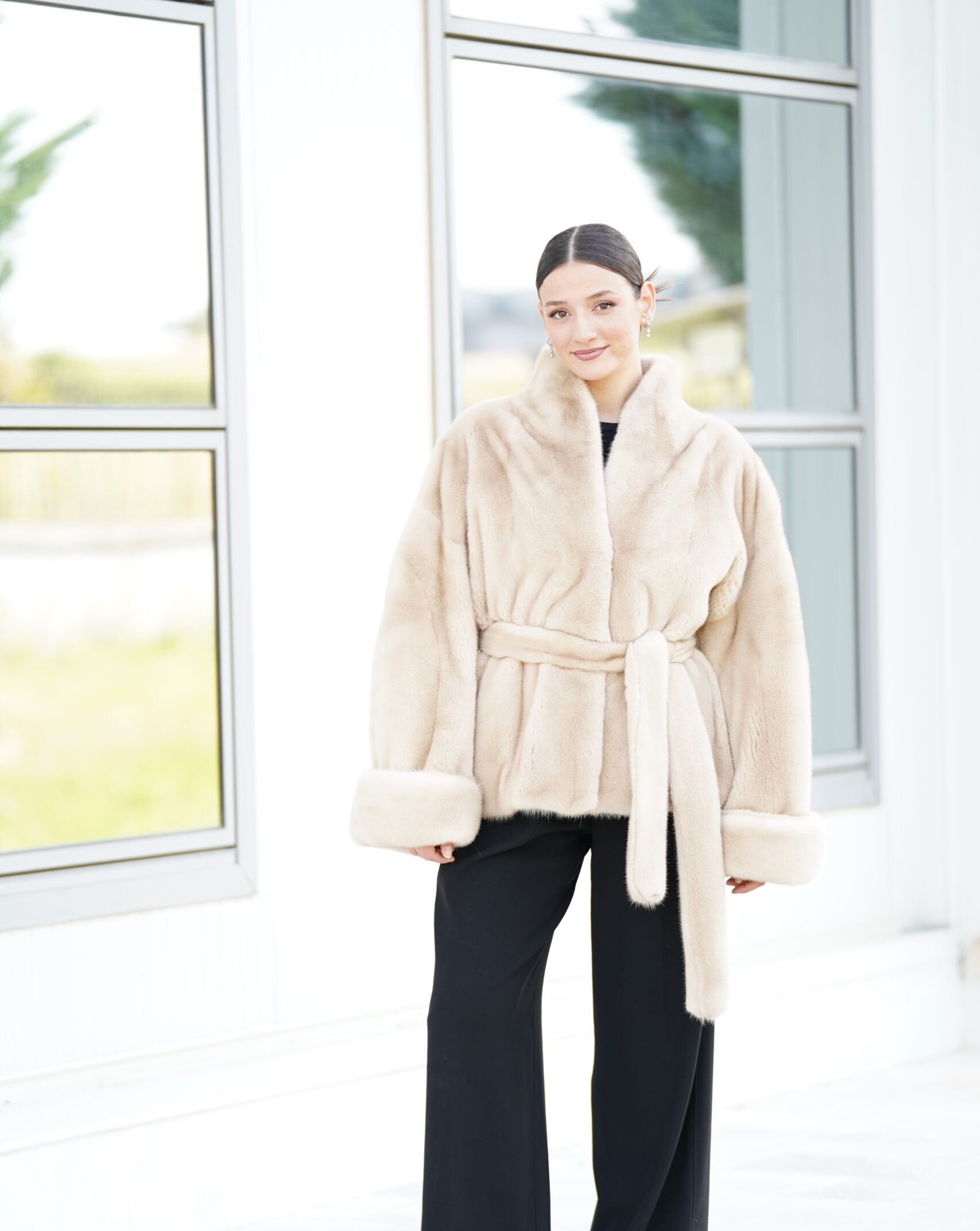 Elevate Your Winter Wardrobe with Real Palomino Mink Fur Coat, Women’s Elegant Outerwear