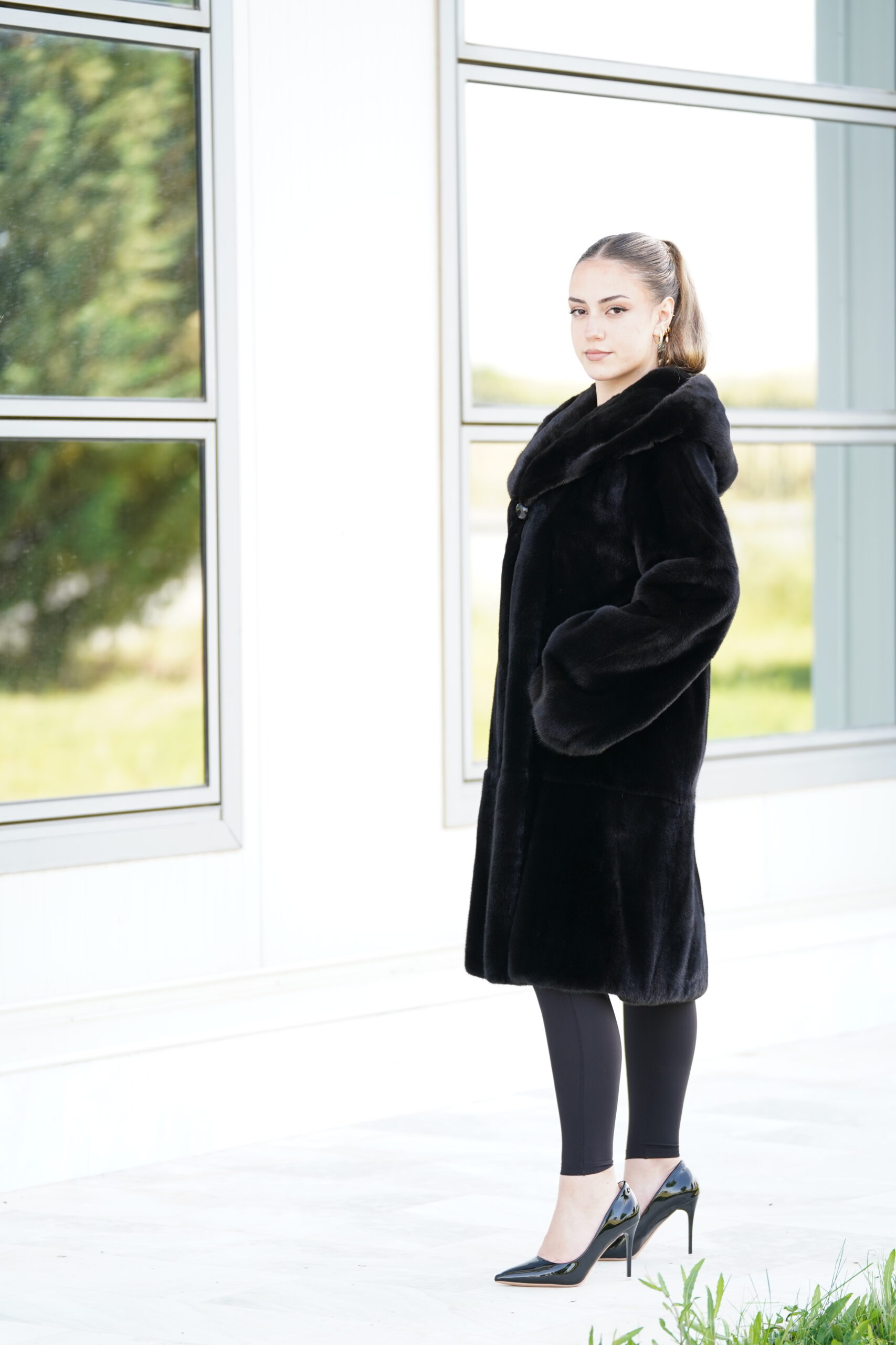 Elevate Your Winter Wardrobe with Real Mink Fur Coat, Women’s Elegant Outerwear - Image 3