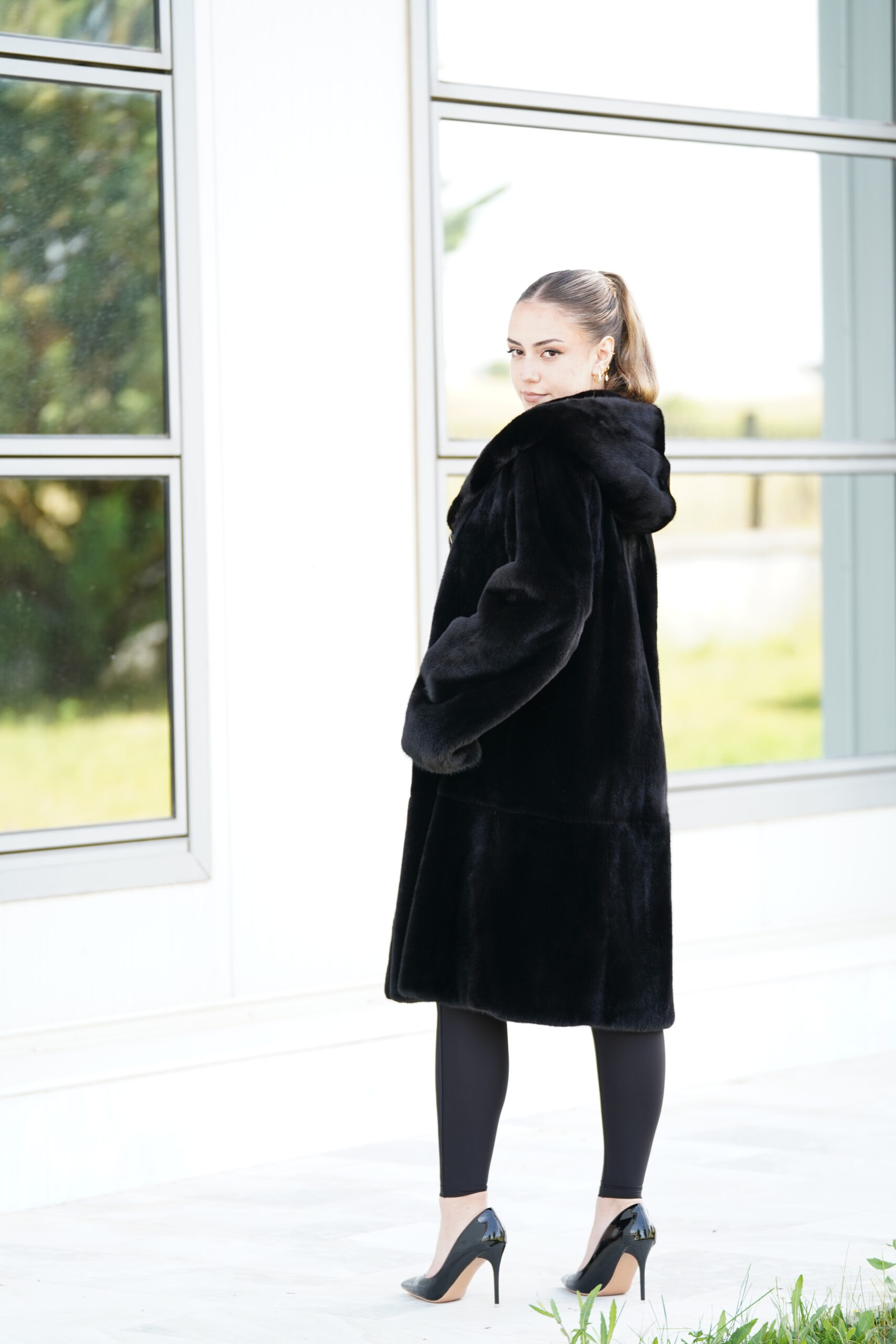 Elevate Your Winter Wardrobe with Real Mink Fur Coat, Women’s Elegant Outerwear - Image 4