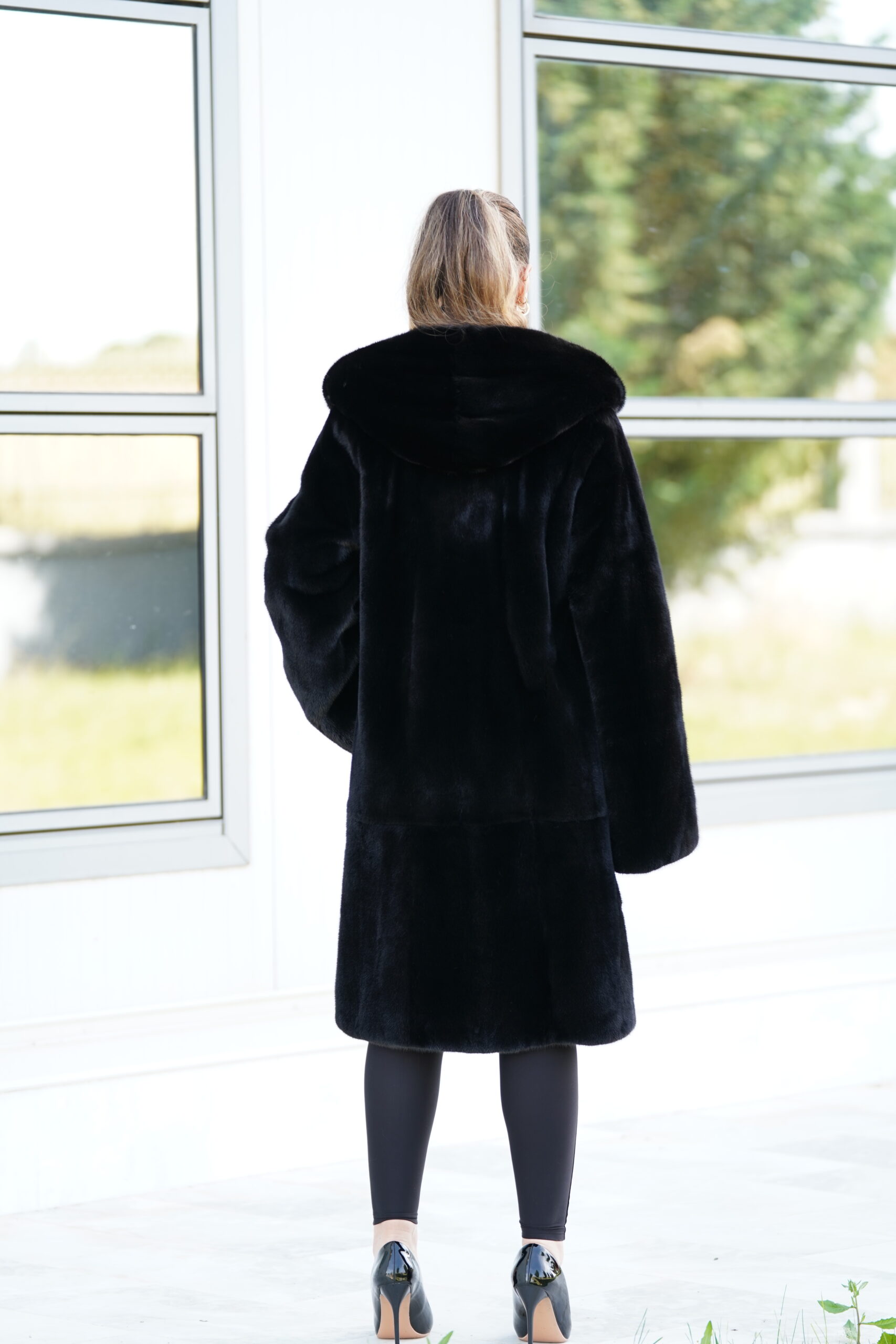 Elevate Your Winter Wardrobe with Real Mink Fur Coat, Women’s Elegant Outerwear - Image 5