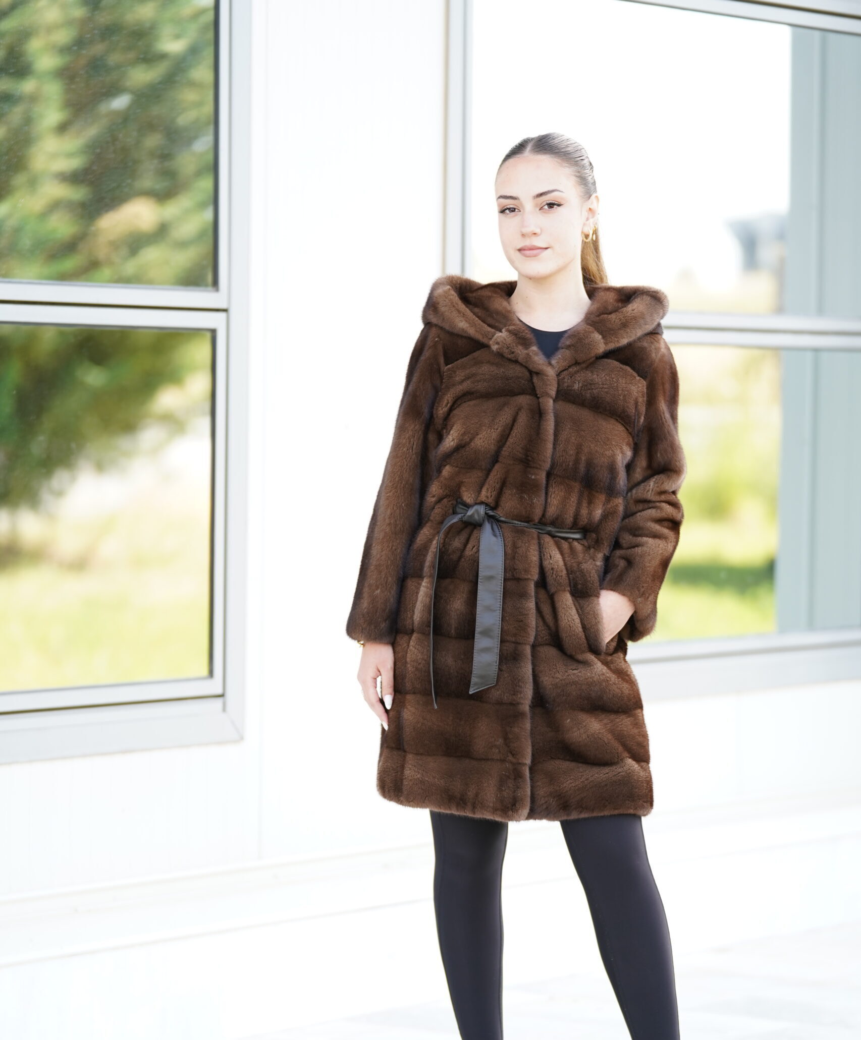 Elevate Your Winter Wardrobe with Real Mink Fur Coat, Women’s Elegant Outerwear