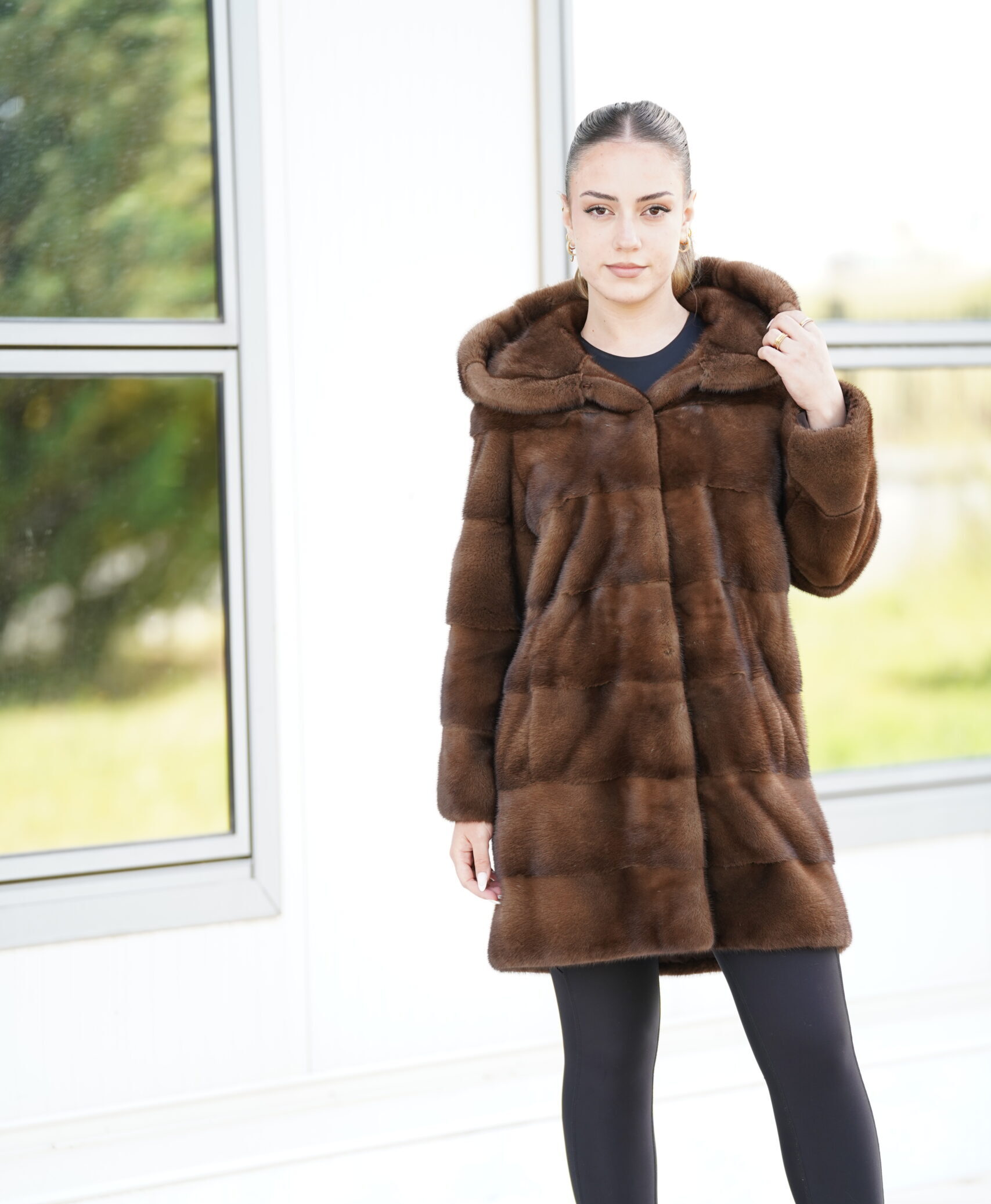 Elevate Your Winter Wardrobe with Real Mink Fur Coat, Women’s Elegant Outerwear