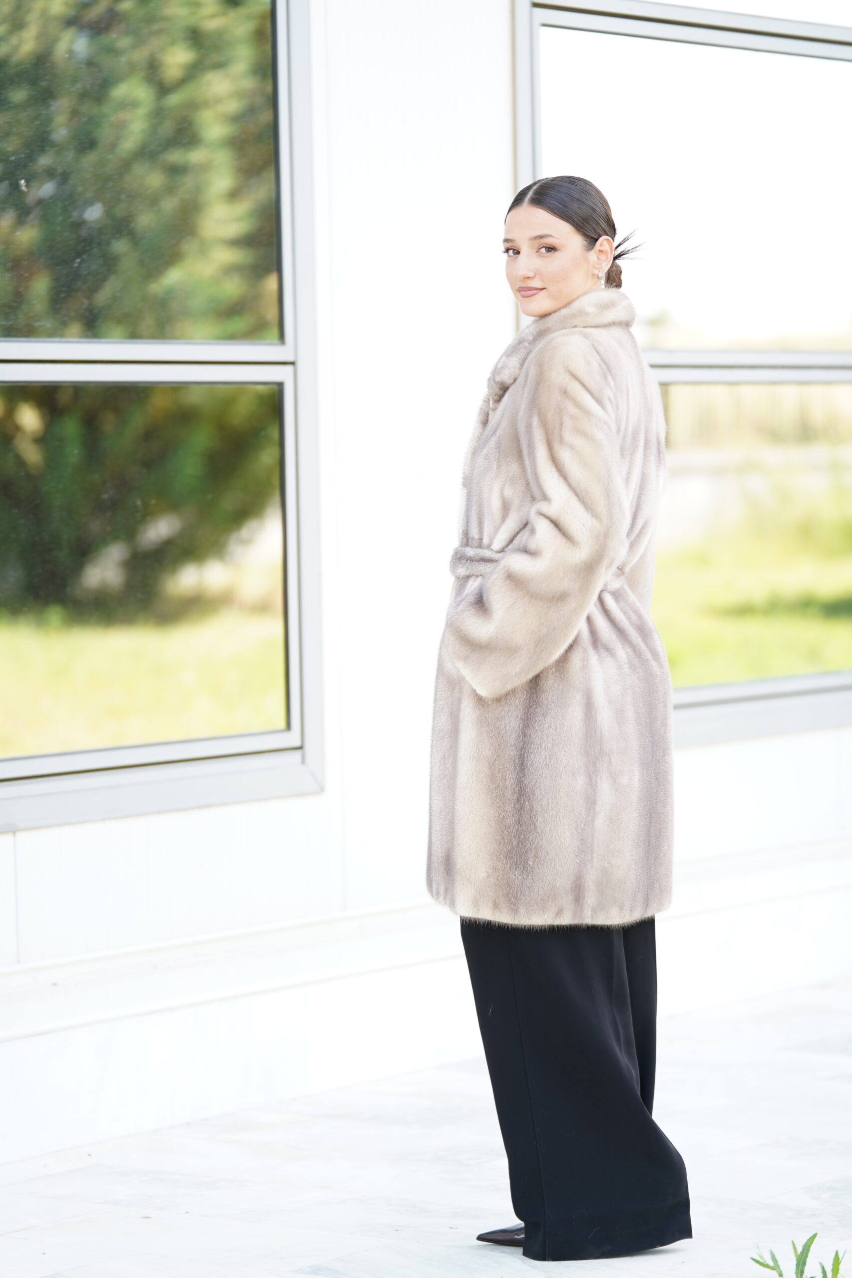 Elevate Your Winter Wardrobe with Real Mink Fur Coat, Women’s Elegant Outerwear - Image 4