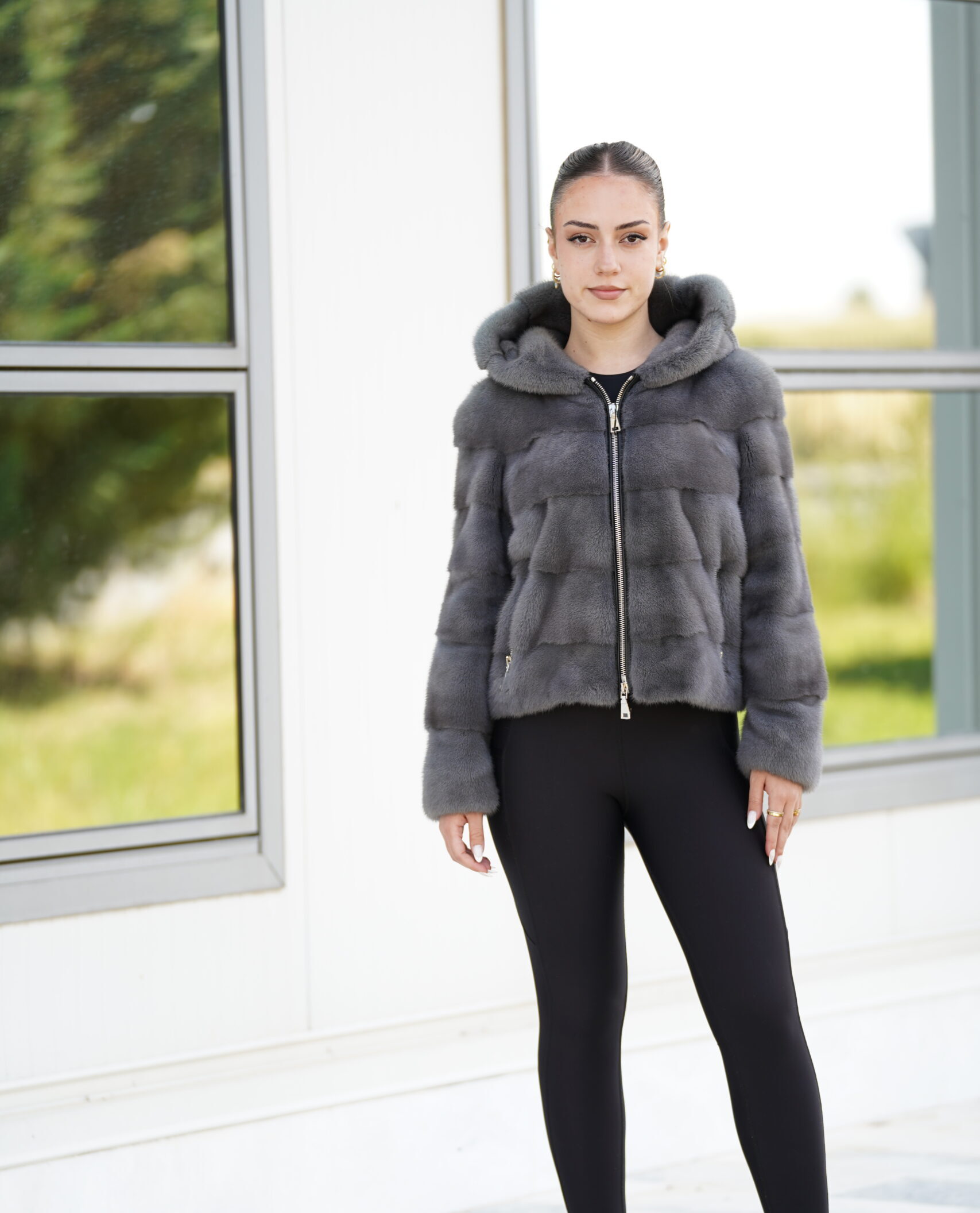 Elevate Your Winter Wardrobe with Real Mink Fur Coat, Women’s Elegant Outerwear