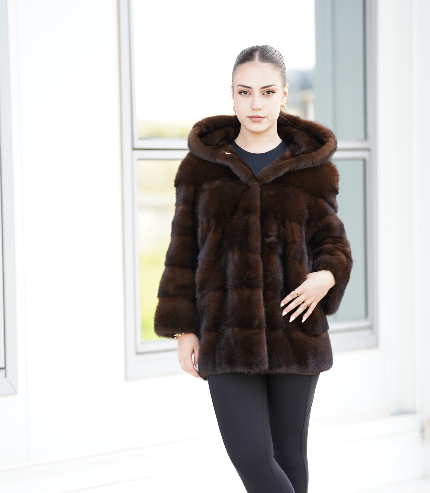 Elevate Your Winter Wardrobe with Real Mink Fur Coat, Women’s Elegant Outerwear