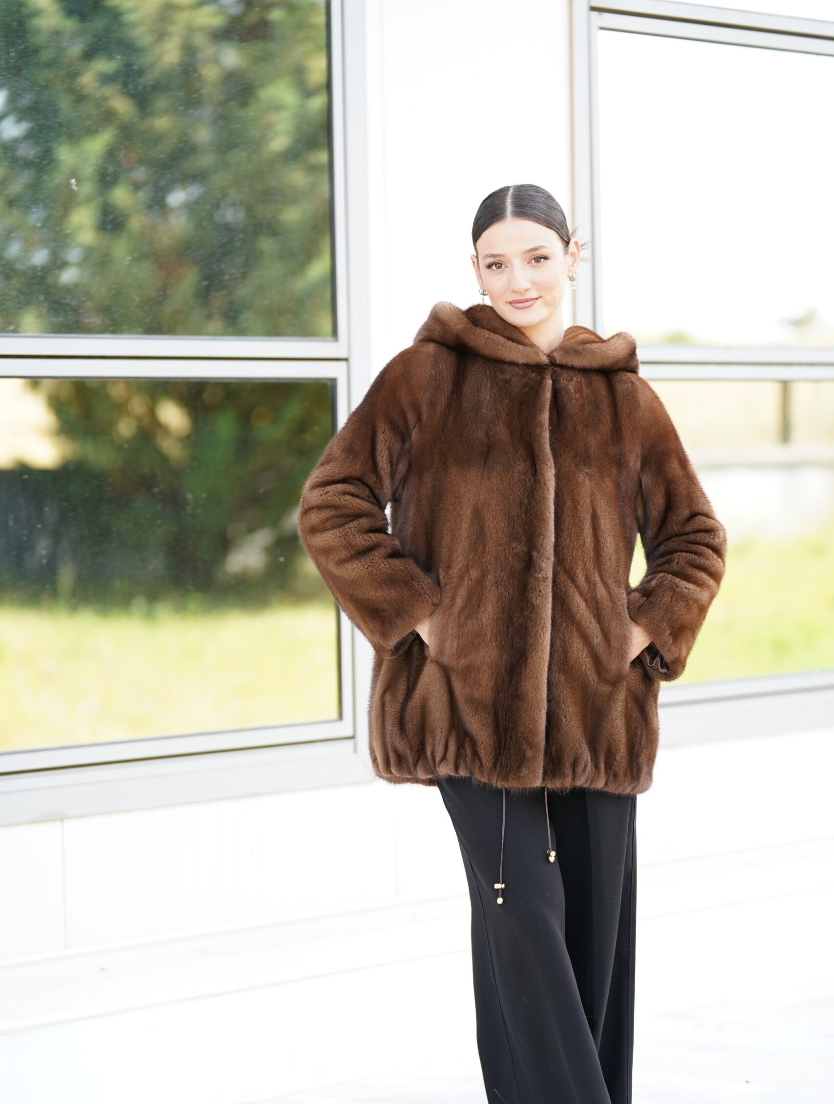 Elevate Your Winter Wardrobe with Real Mink Fur Coat, Women’s Elegant Outerwear