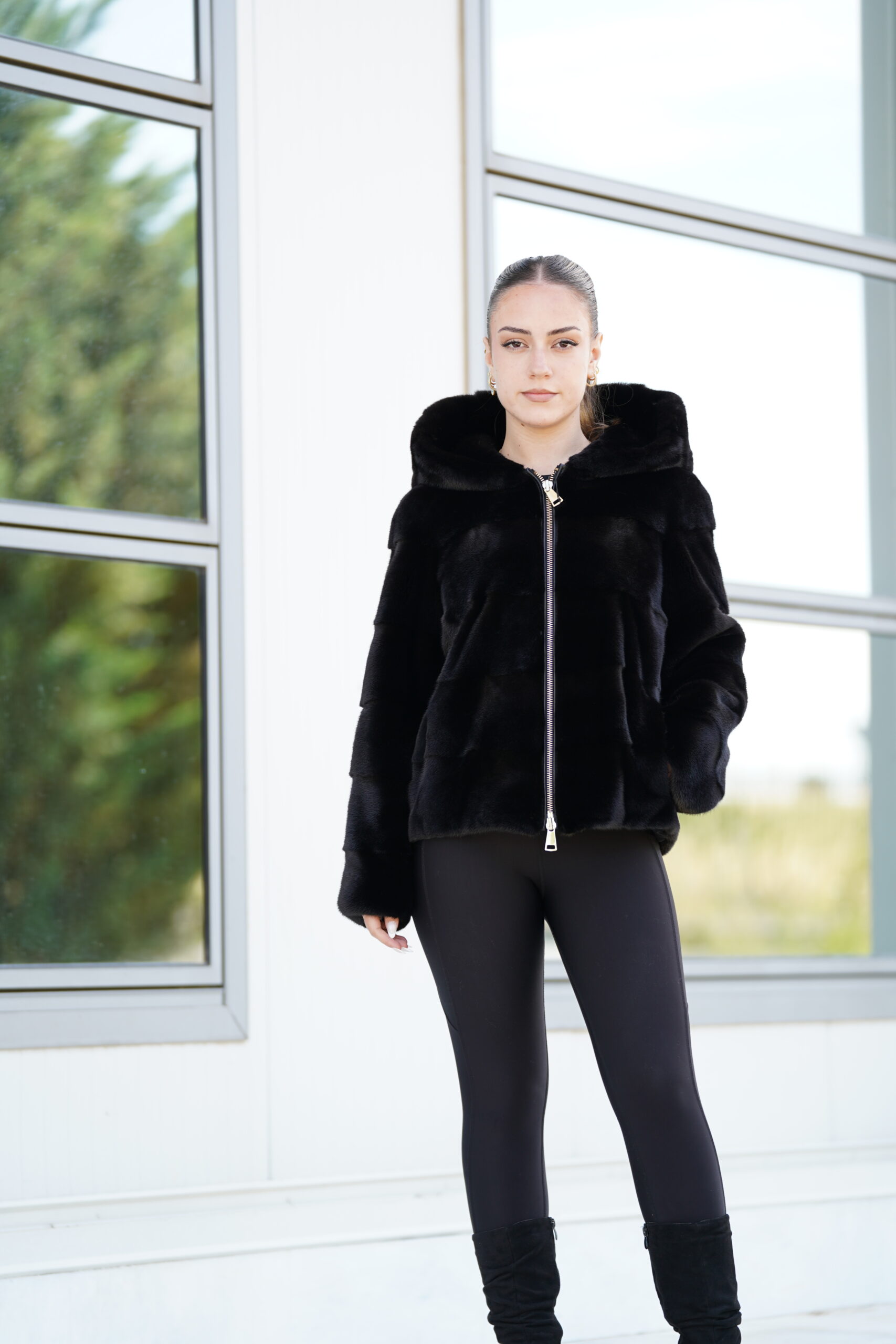 Elevate Your Winter Wardrobe with Real Mink Blackglama Fur Coat, Women’s Elegant Outerwear