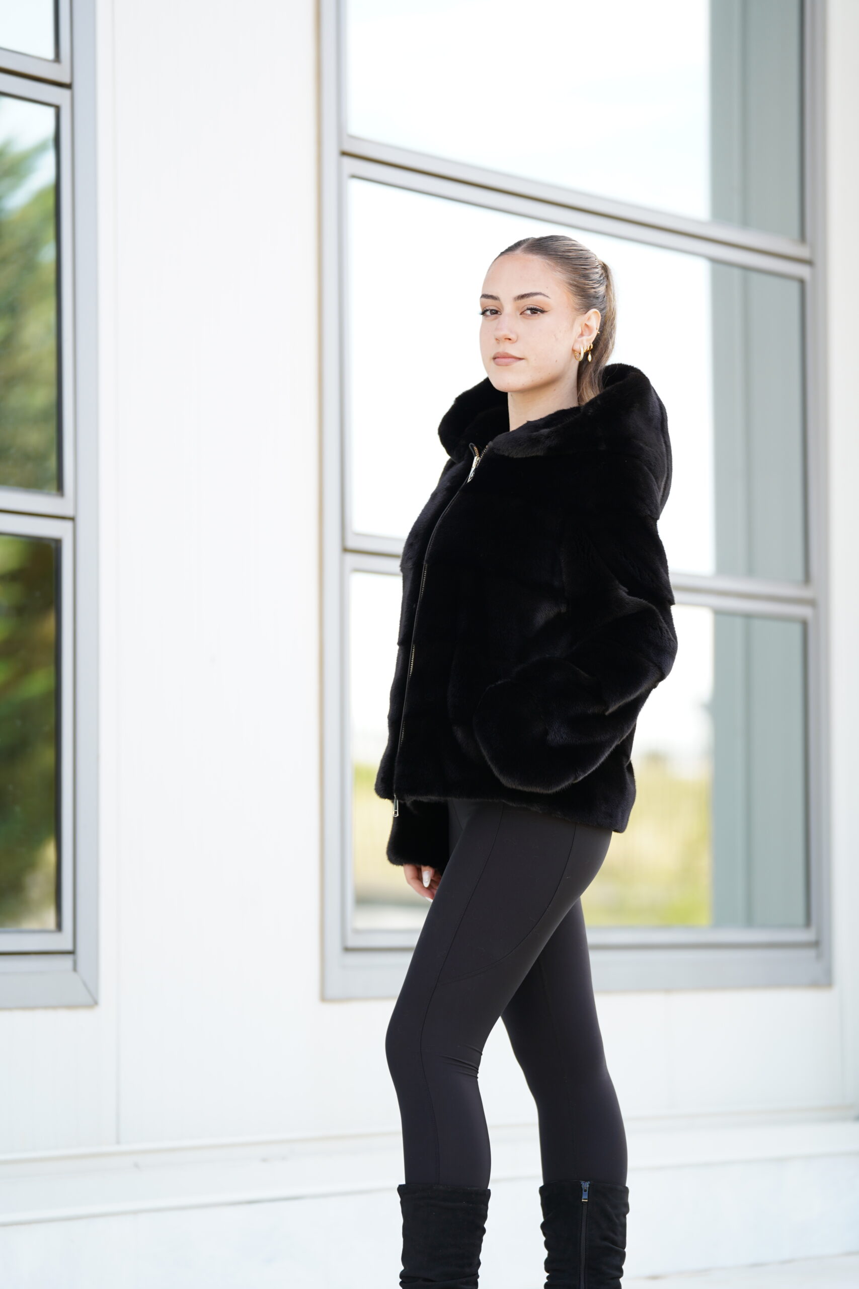 Elevate Your Winter Wardrobe with Real Mink Blackglama Fur Coat, Women’s Elegant Outerwear - Image 3
