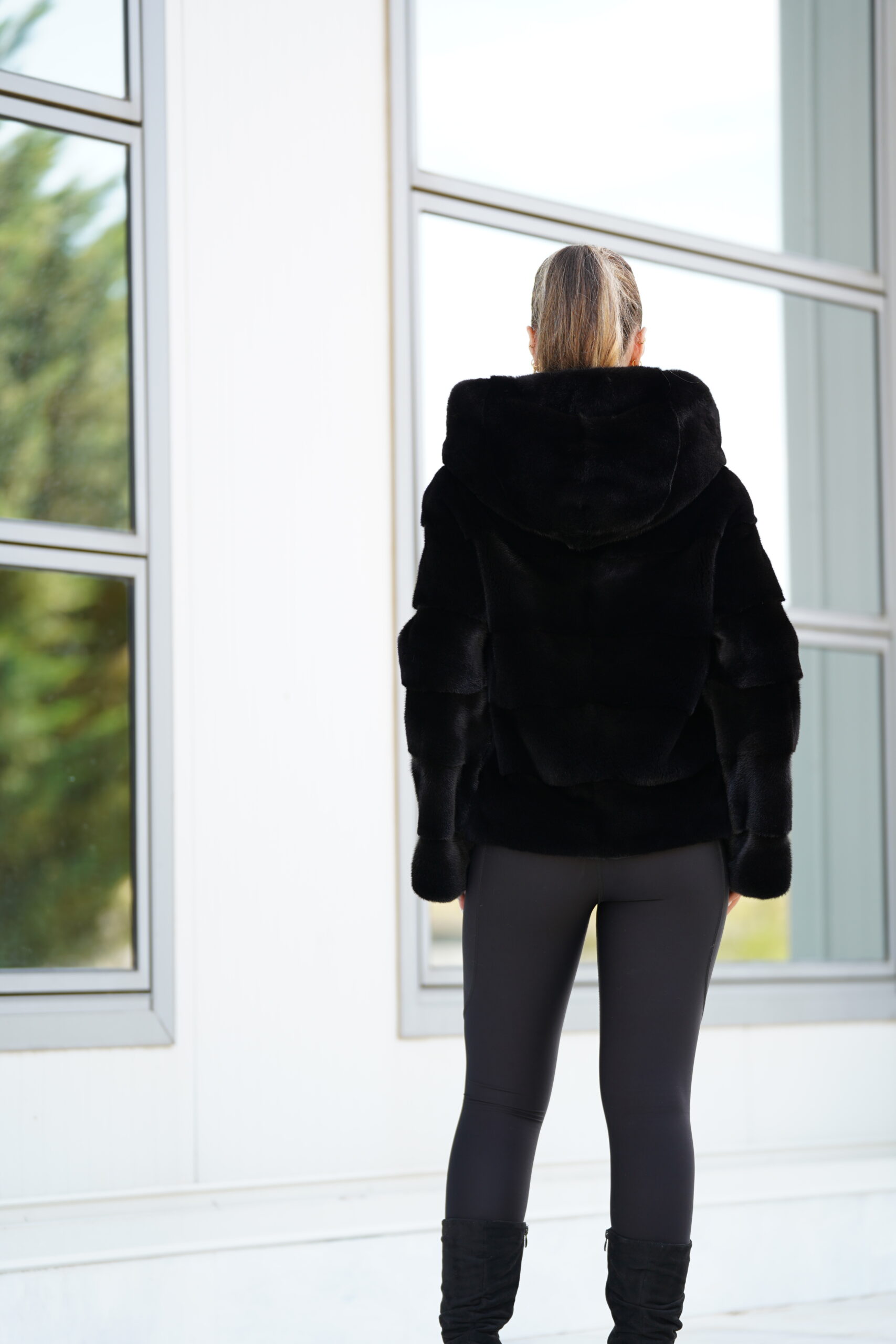 Elevate Your Winter Wardrobe with Real Mink Blackglama Fur Coat, Women’s Elegant Outerwear - Image 5