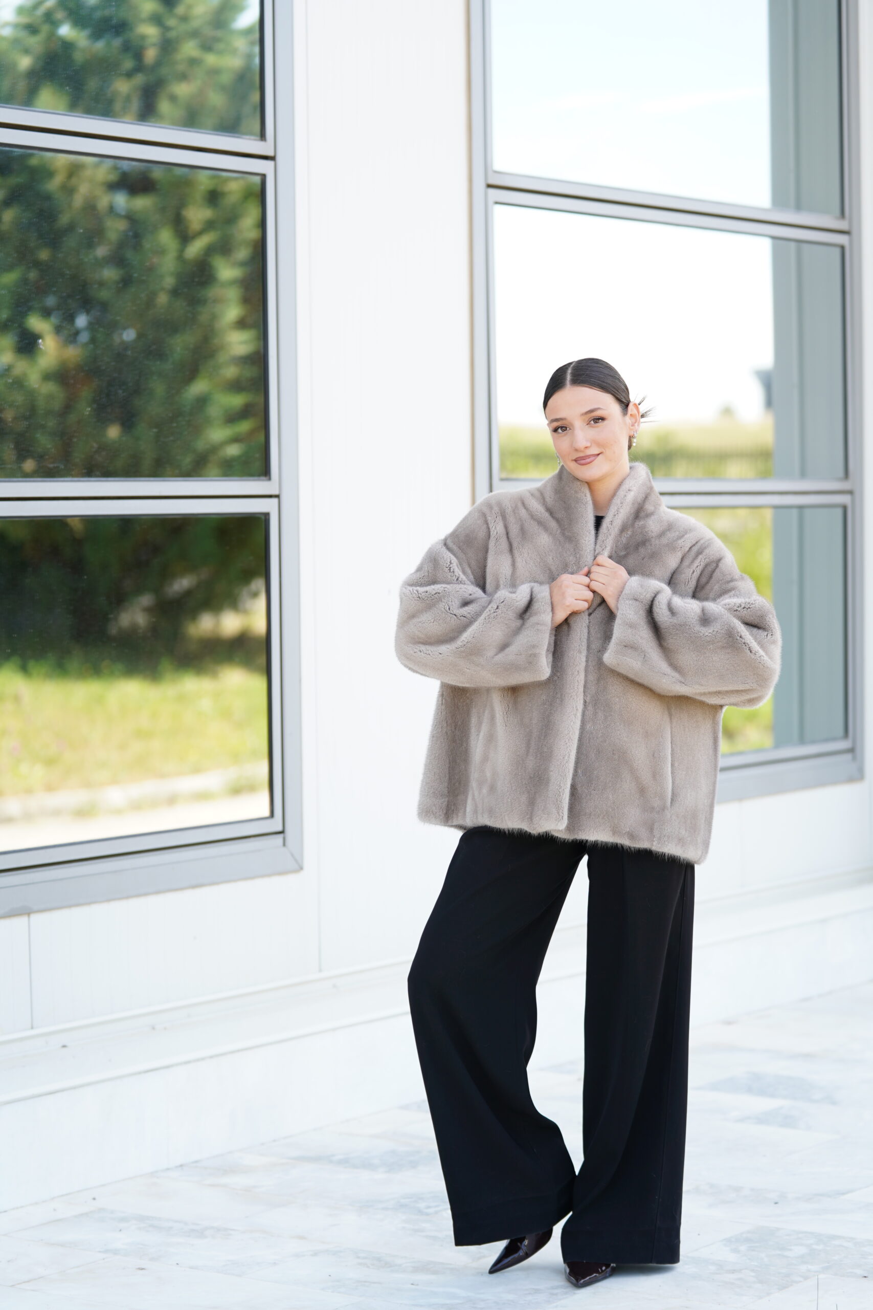 Elevate Your Winter Wardrobe with Real Mink Fur Coat, Women’s Elegant Outerwear