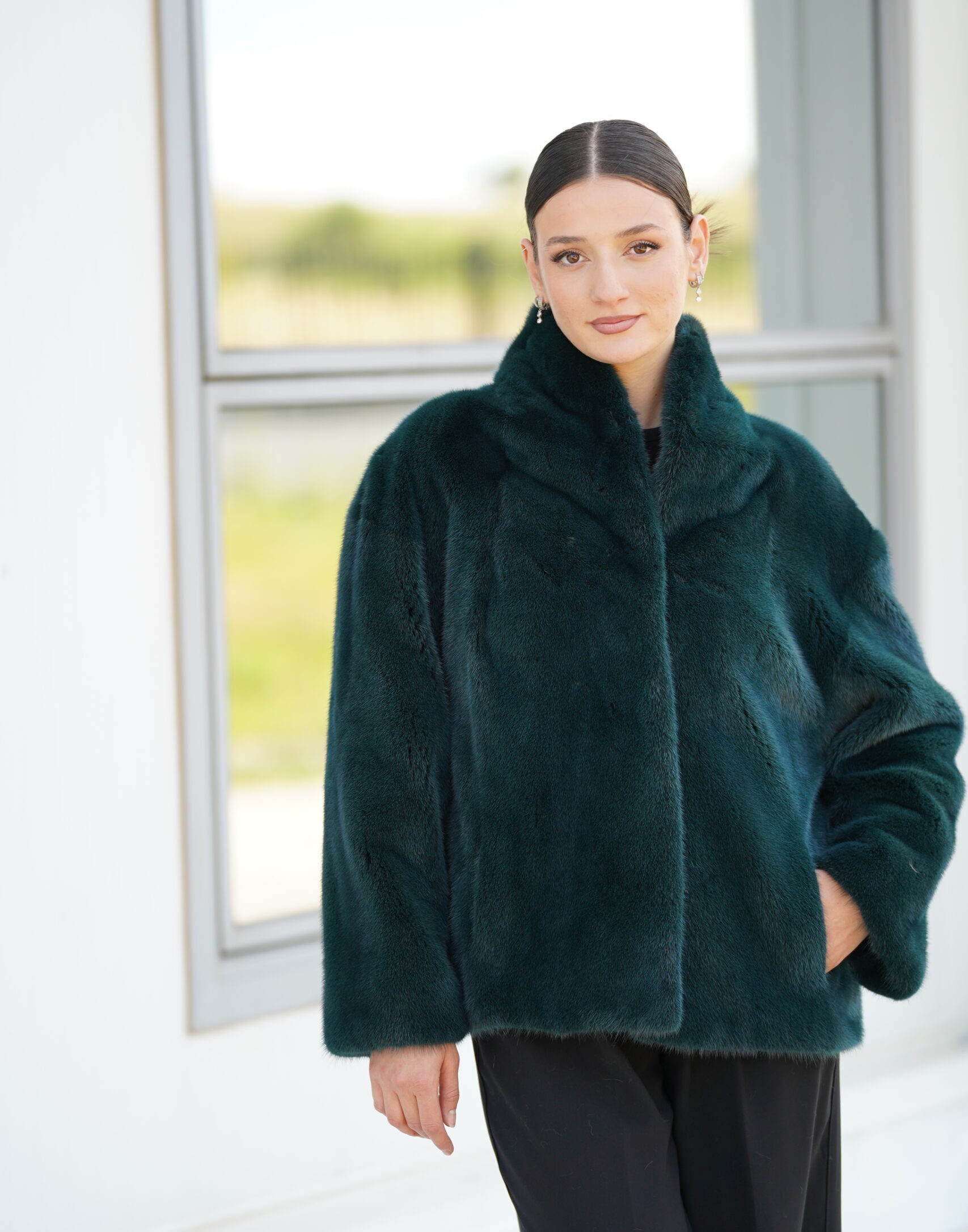 Elevate Your Winter Wardrobe with Real Mink Fur Coat, Women’s Elegant Outerwear