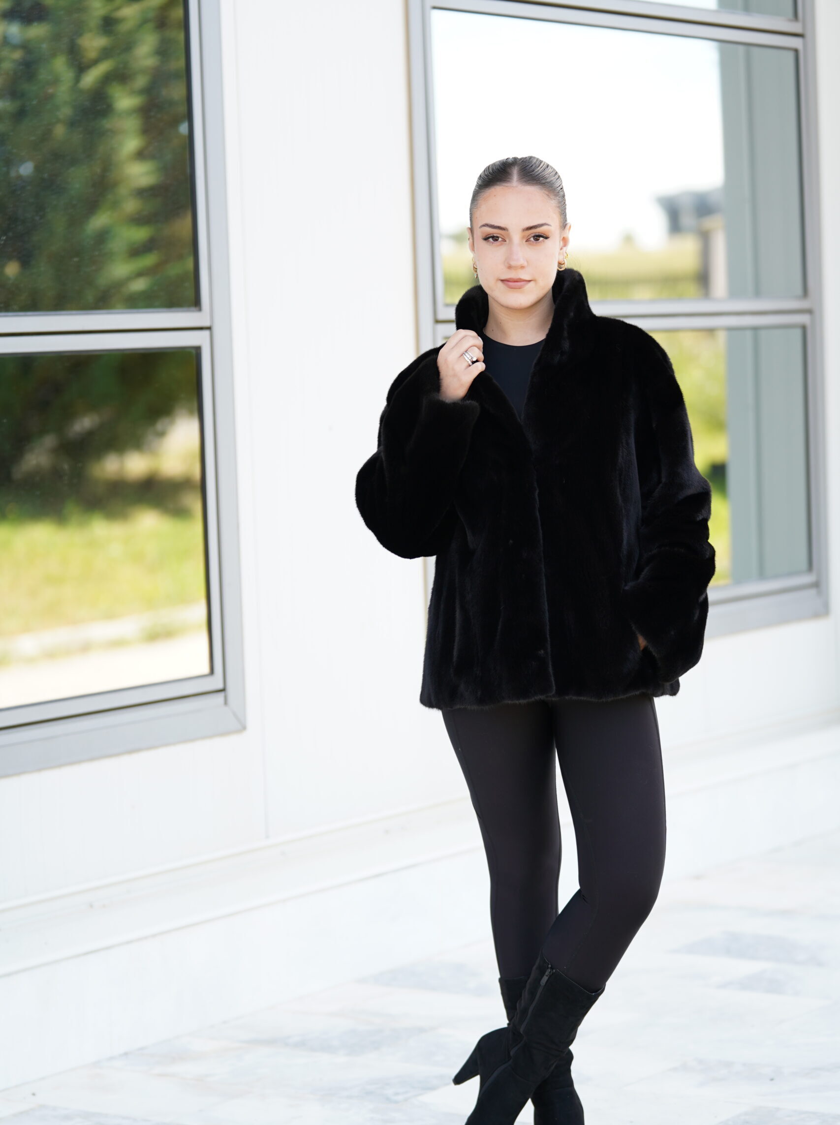 Elevate Your Winter Wardrobe with Real Mink Blackglama Fur Coat, Women’s Elegant Outerwear