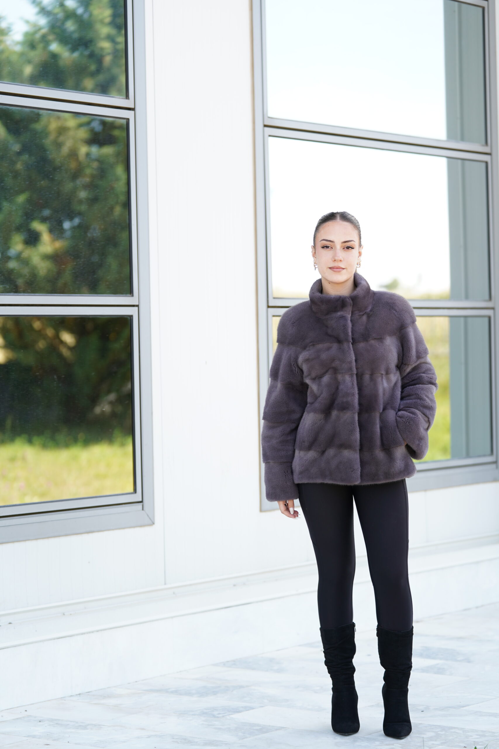 Elevate Your Winter Wardrobe with Real Mink Fur Coat, Women’s Elegant Outerwear