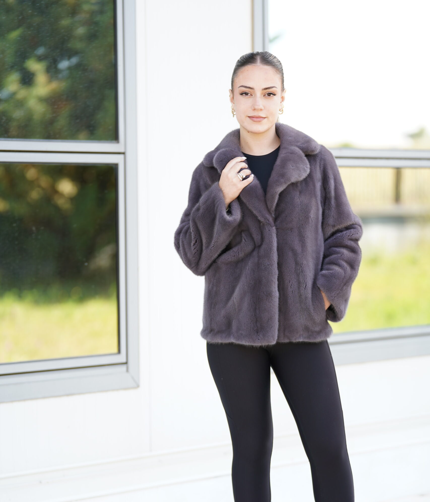 Elevate Your Winter Wardrobe with Real Mink Fur Coat, Women’s Elegant Outerwear
