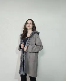 Elevate Your Winter Wardrobe with Real Sheepskin Fur Coat, Women’s Elegant Outerwear