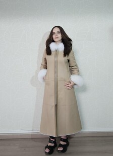 Elevate Your Winter Wardrobe with Real Sheepskin Fur Coat, Women’s Elegant Outerwear - Image 4
