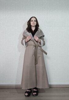 Elevate Your Winter Wardrobe with Real Sheepskin Fur Coat, Women’s Elegant Outerwear